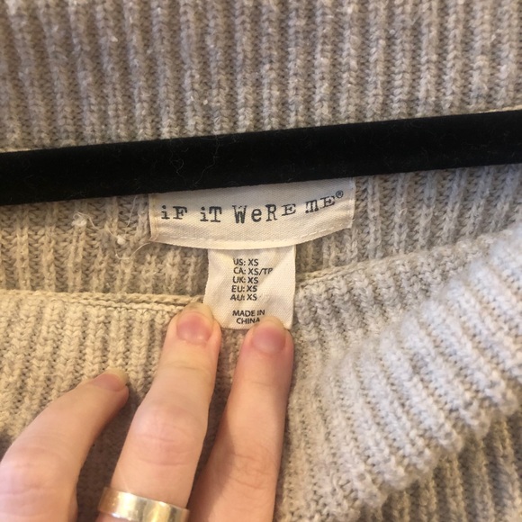 Off the shoulder sweater - Picture 2 of 3